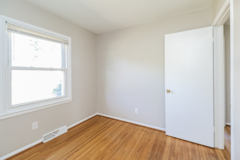 1,650/Mo, 3515 Archer Ave Charlotte, NC 28217 Bedroom View 2