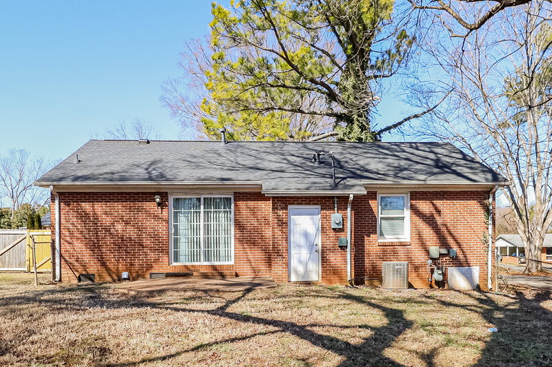 1,650/Mo, 3515 Archer Ave Charlotte, NC 28217 Rear View