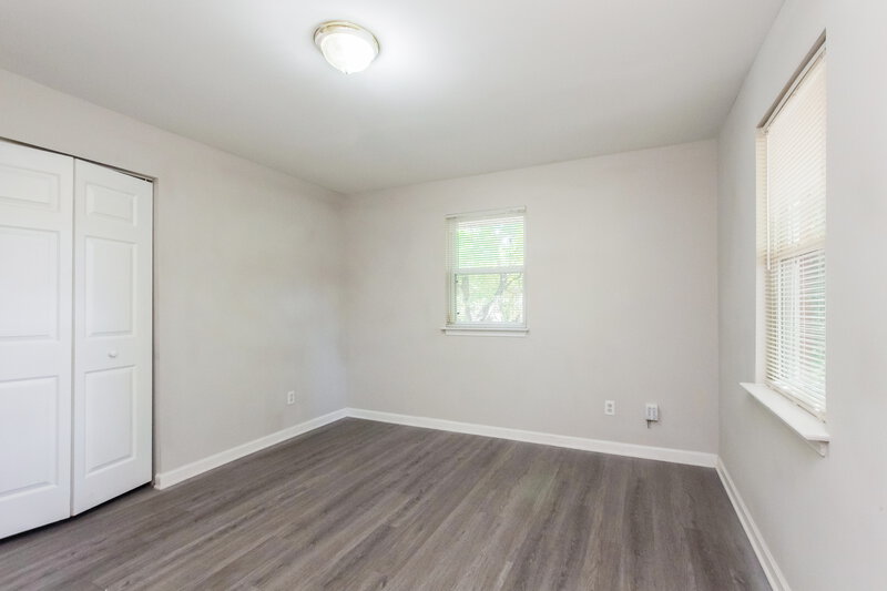 1,575/Mo, 6409 Skycrest Ln Charlotte, NC 28217 Main Bedroom View 2