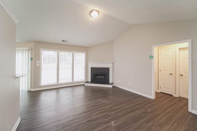 1,915/Mo, 2400 Celosia Dr Charlotte, NC 28262 Living Room View