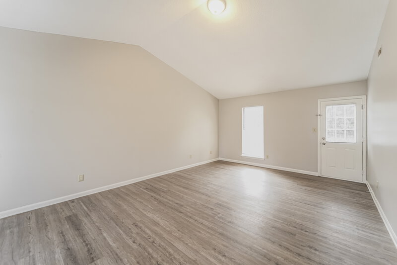 1,520/Mo, 6912 Delta Lake Dr Charlotte, NC 28215 Living Room View