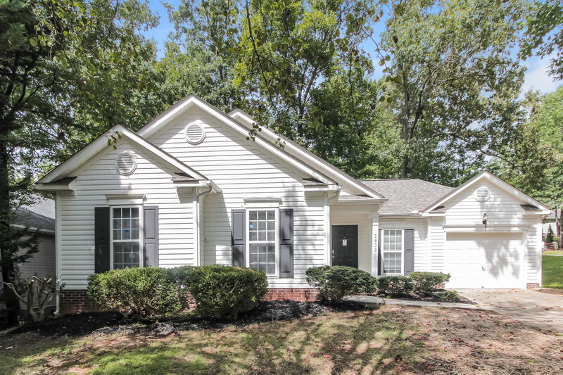2,500/Mo, 5833 Lawnmeadow Dr Charlotte, NC 28216 External View