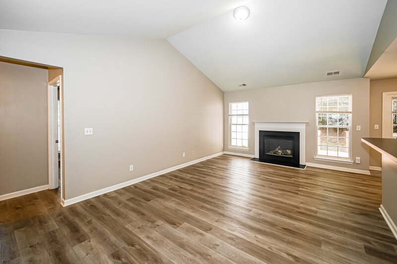 1,800/Mo, 5833 Lawnmeadow Dr Charlotte, NC 28216 Living Room View