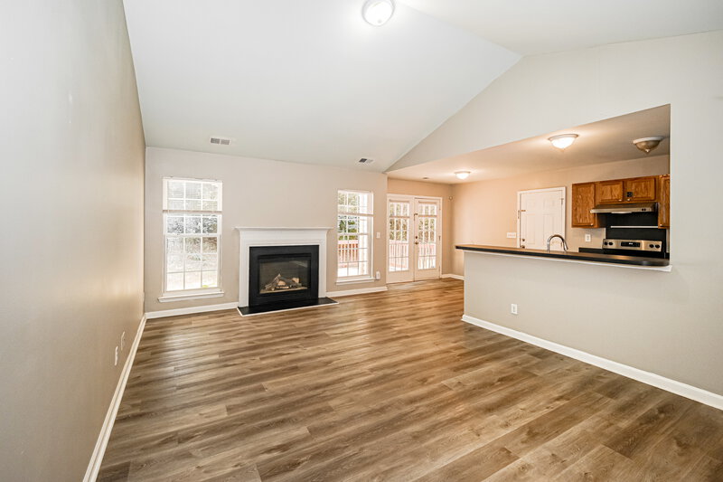 1,800/Mo, 5833 Lawnmeadow Dr Charlotte, NC 28216 Living Room View 2