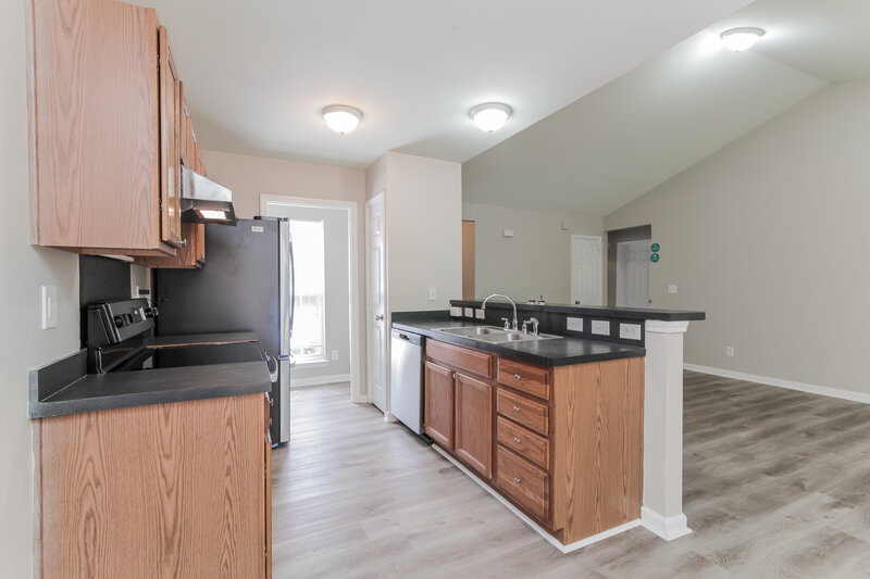2,500/Mo, 5833 Lawnmeadow Dr Charlotte, NC 28216 Kitchen View 2