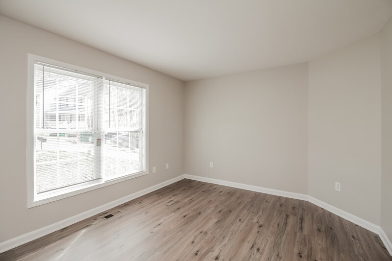 1,645/Mo, 6803 Campbell Burn Ct Charlotte, NC 28212 Living Room View