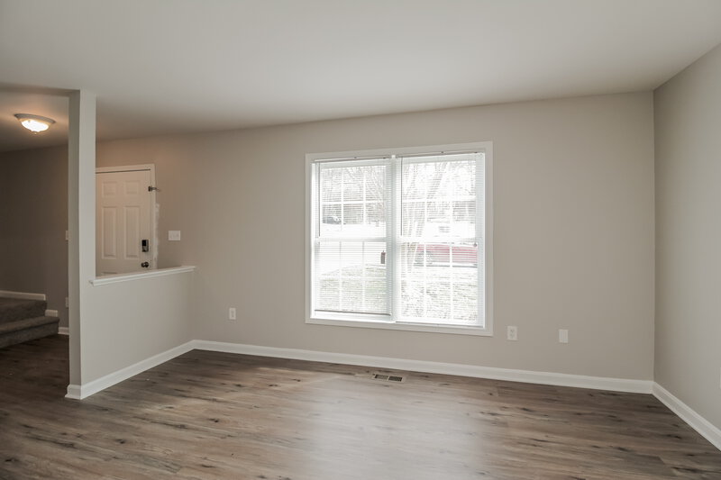 1,645/Mo, 6803 Campbell Burn Ct Charlotte, NC 28212 Living Room View 3