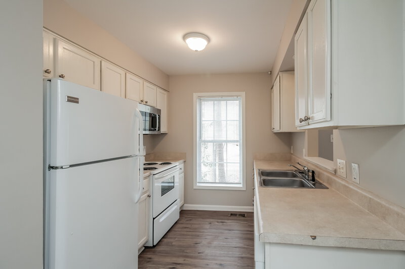 1,645/Mo, 6803 Campbell Burn Ct Charlotte, NC 28212 Kitchen View