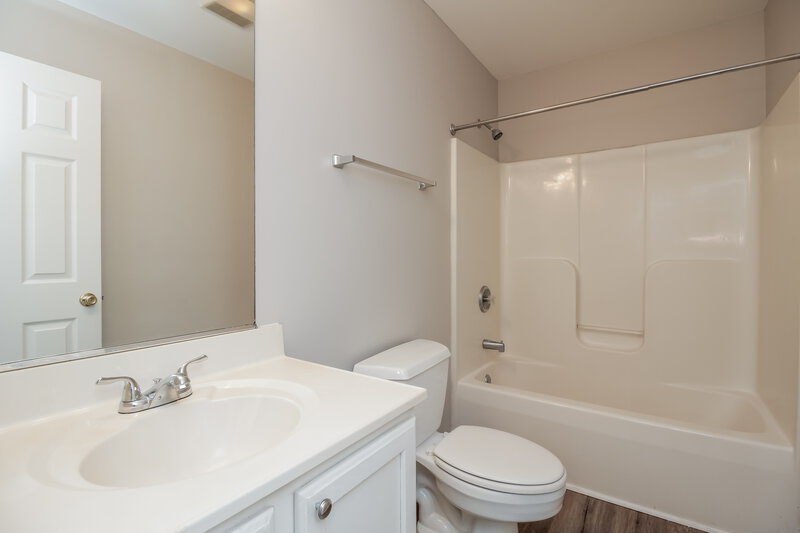 1,645/Mo, 6803 Campbell Burn Ct Charlotte, NC 28212 Bathroom View