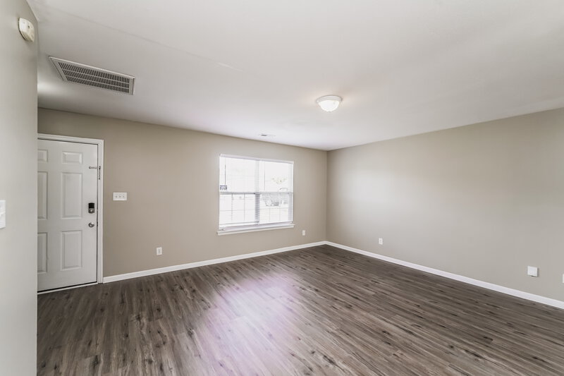 2,165/Mo, 6515 Sunman Rd Charlotte, NC 28216 Living Room View