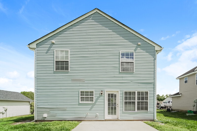 2,165/Mo, 6515 Sunman Rd Charlotte, NC 28216 Rear View