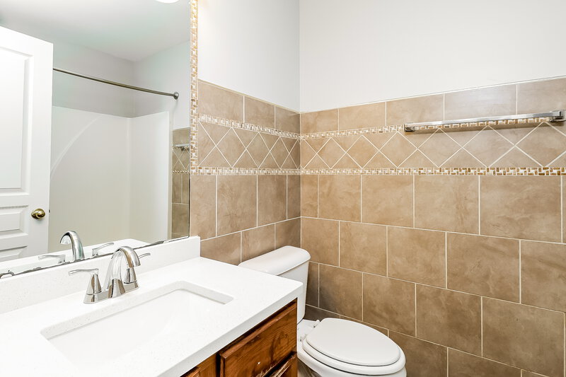 1,605/Mo, 4908 Elizabeth Rd Charlotte, NC 28269 Bathroom View