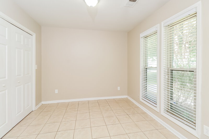 1,700/Mo, 6009 Falstaff Dr Charlotte, NC 28227 Dining Room View