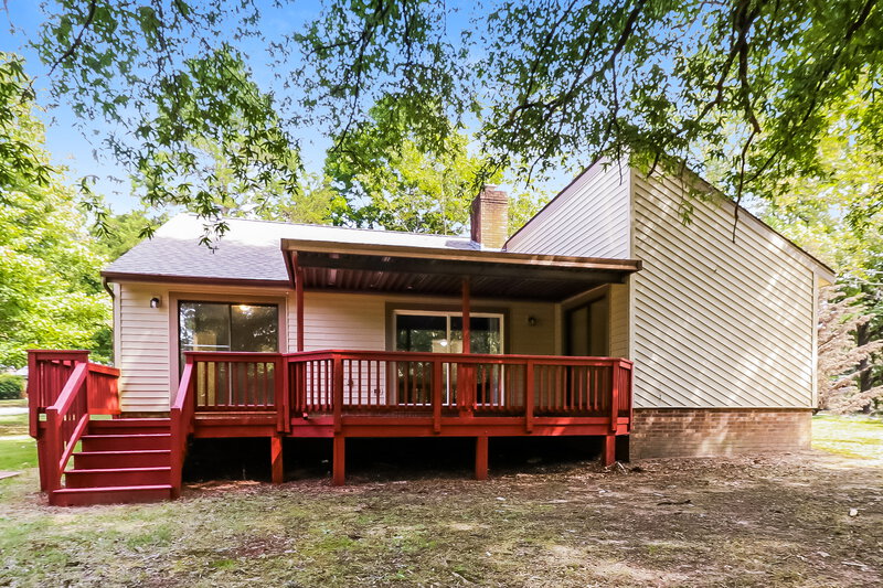 1,700/Mo, 6009 Falstaff Dr Charlotte, NC 28227 Rear View