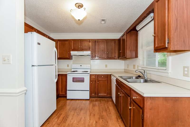 1,760/Mo, 10623 Canyon Rd N Charlotte, NC 28214 Kitchen View