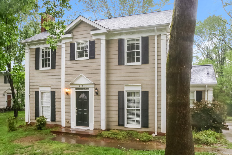 1,915/Mo, 2134 Dembrigh Ln Charlotte, NC 28262 Front View 2