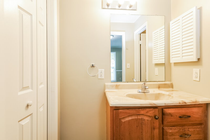 1,635/Mo, 2921 Gray Feather Dr Charlotte, NC 28262 Bathroom View