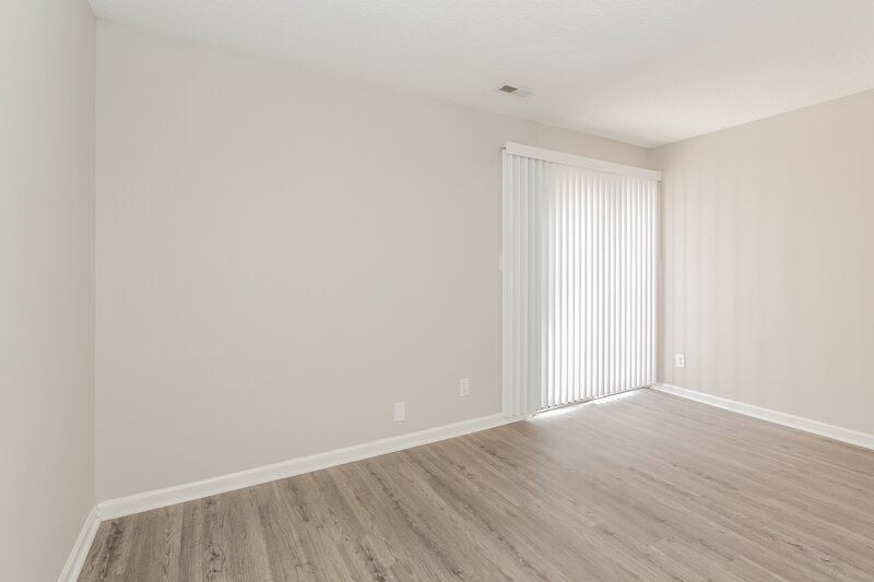 2,530/Mo, 5128 Glenview Ct Charlotte, NC 28215 Main Bedroom View 2