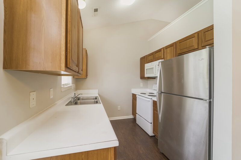 2,430/Mo, 6614 Hampton Way Dr Charlotte, NC 28213 Kitchen View
