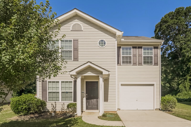 2,570/Mo, 6221 Summerour Pl Charlotte, NC 28214 External View