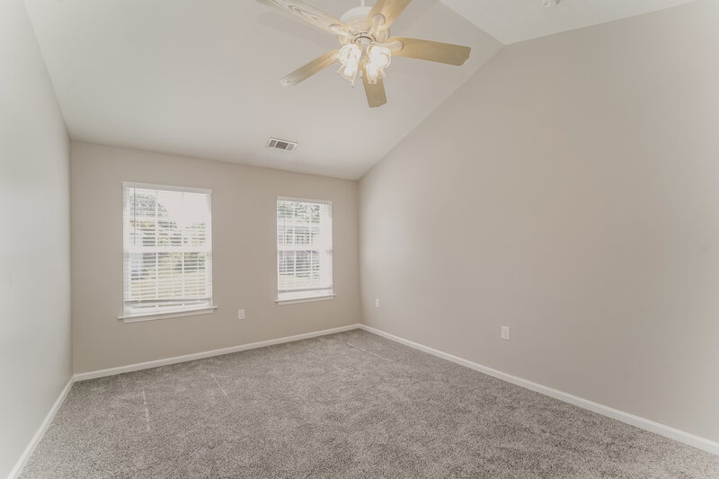 2,570/Mo, 6221 Summerour Pl Charlotte, NC 28214 Main Bathroom View