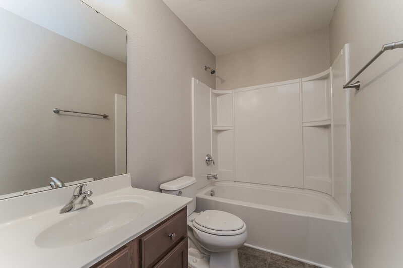 2,570/Mo, 6221 Summerour Pl Charlotte, NC 28214 Bathroom View