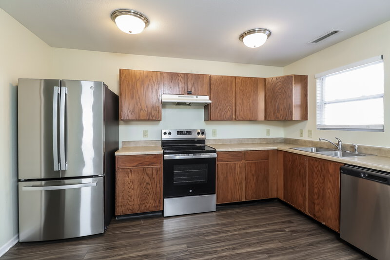 1,855/Mo, 1018 Allegiance Dr. Charlotte, NC 28217 Kitchen View 2