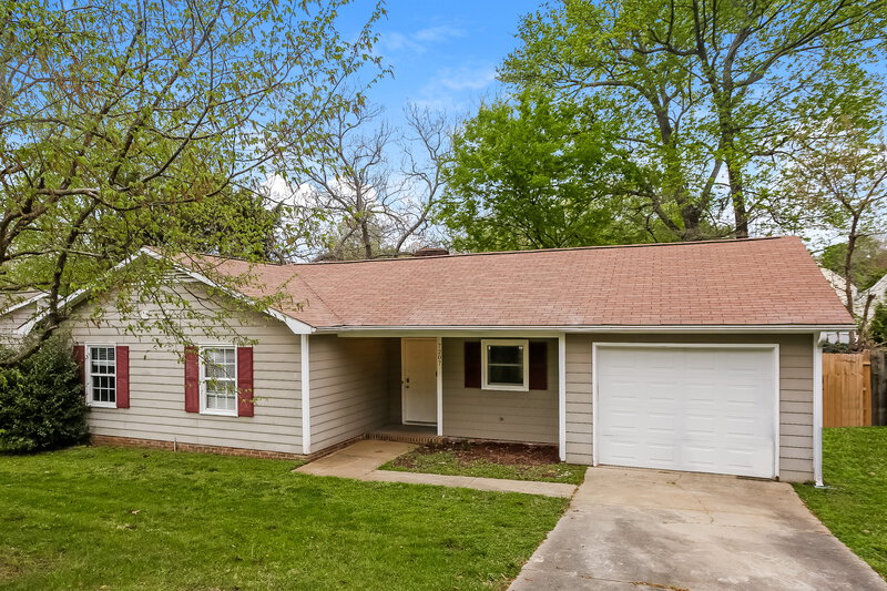 1,810/Mo, 7207 Spring Morning Ln Charlotte, NC 28227 Front View