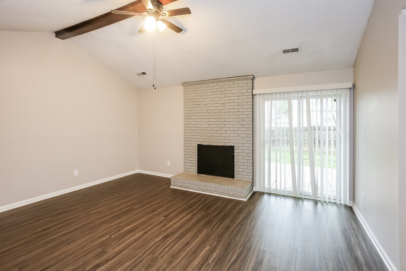 1,810/Mo, 7207 Spring Morning Ln Charlotte, NC 28227 Living Room View