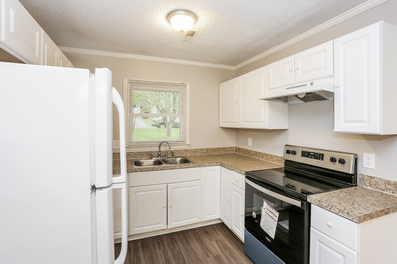 1,810/Mo, 7207 Spring Morning Ln Charlotte, NC 28227 Kitchen View