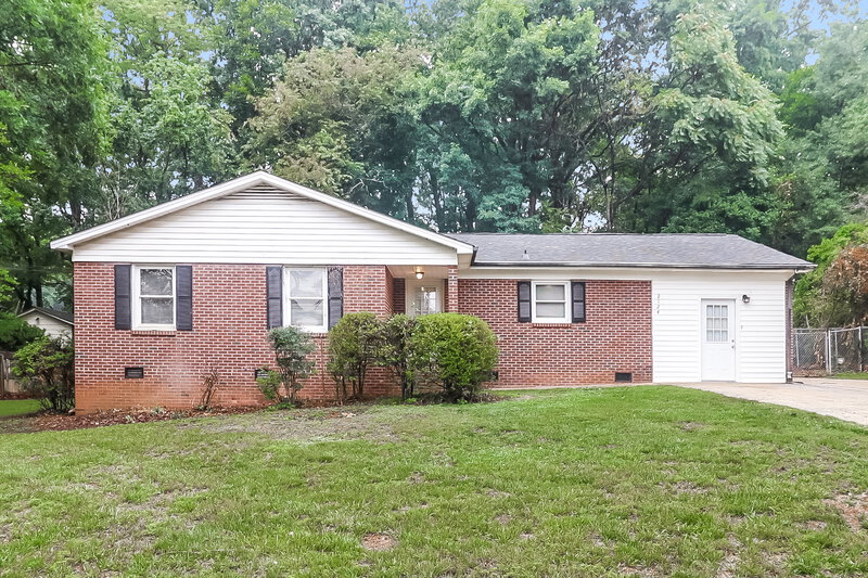 2,020/Mo, 2124 Fox Hunt Dr Gastonia, NC 28054 External View