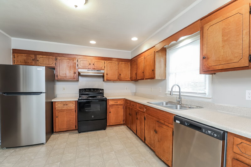 2,020/Mo, 2124 Fox Hunt Dr Gastonia, NC 28054 Kitchen View