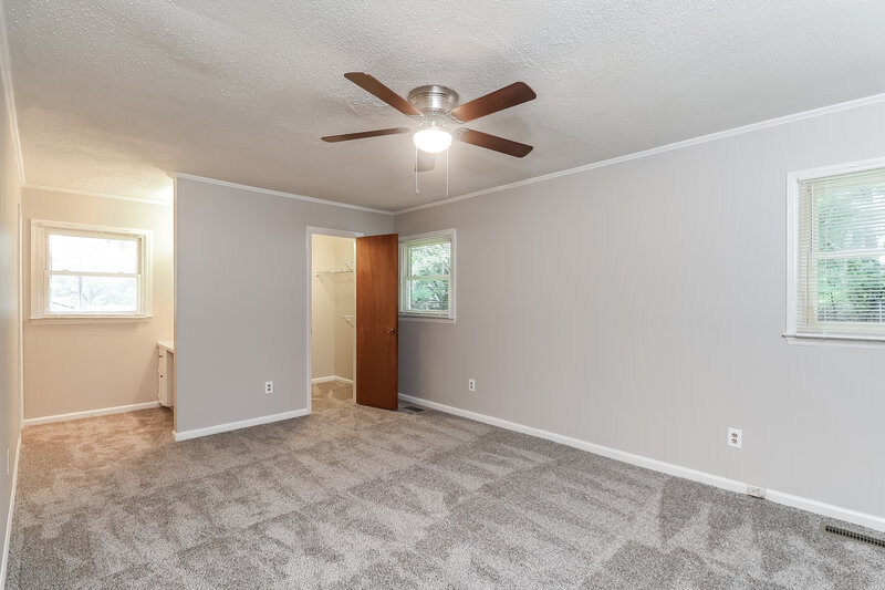 2,020/Mo, 2124 Fox Hunt Dr Gastonia, NC 28054 Main Bedroom View 2