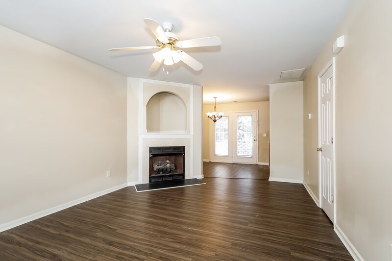 1,750/Mo, 5012 St Charles Dr Dallas, NC 28034 Living Room View 2