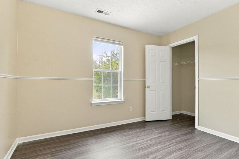 1,740/Mo, 5012 St Charles Dr Dallas, NC 28034 Bedroom View 2