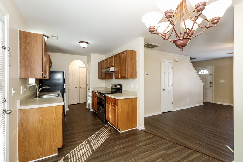 1,750/Mo, 5012 St Charles Dr Dallas, NC 28034 Kitchen View 3