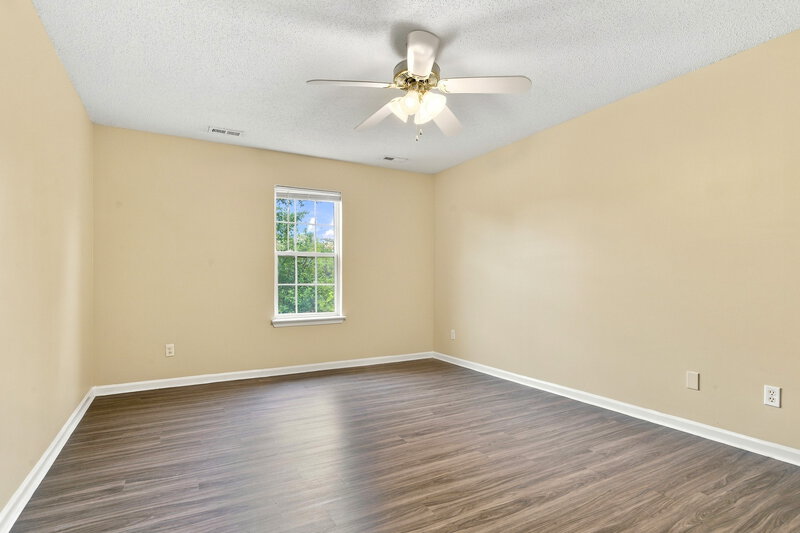 1,740/Mo, 5012 St Charles Dr Dallas, NC 28034 Bedroom View 3