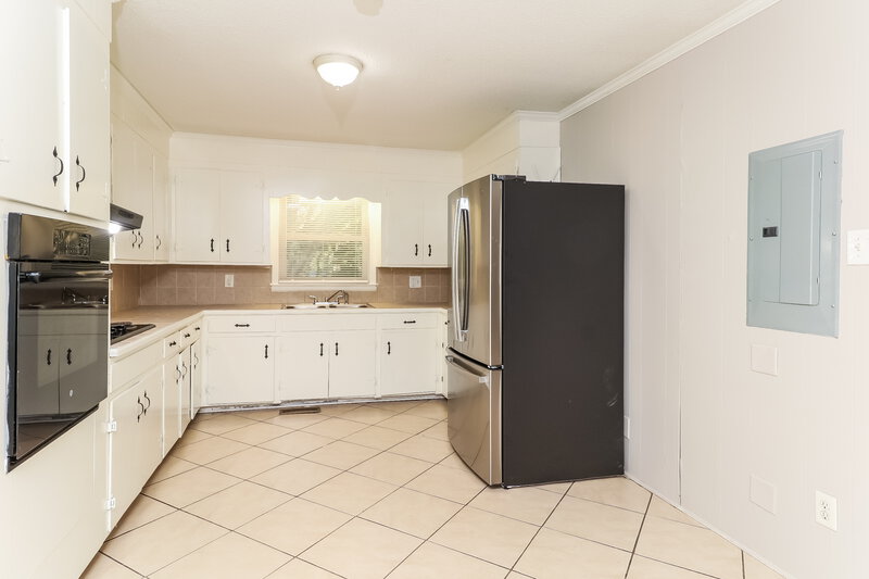 2,010/Mo, 1021 Sylvia Cir Rock Hill, SC 29730 Kitchen View 2