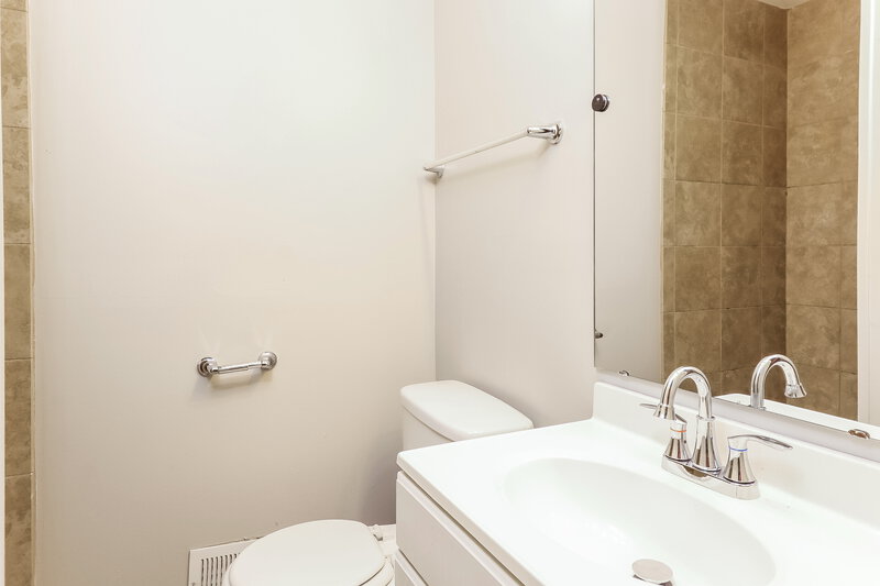 2,010/Mo, 1021 Sylvia Cir Rock Hill, SC 29730 Bathroom View