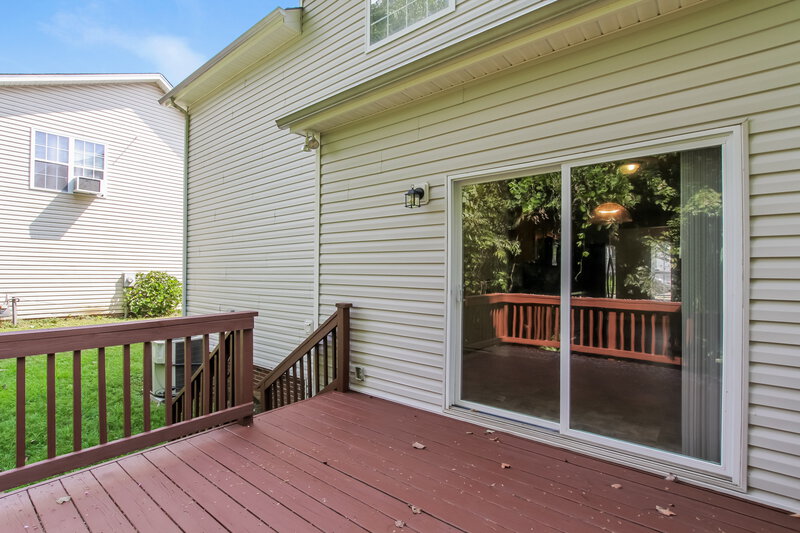 2,110/Mo, 3431 Ann Franklin Ct Charlotte, NC 28216 Deck View