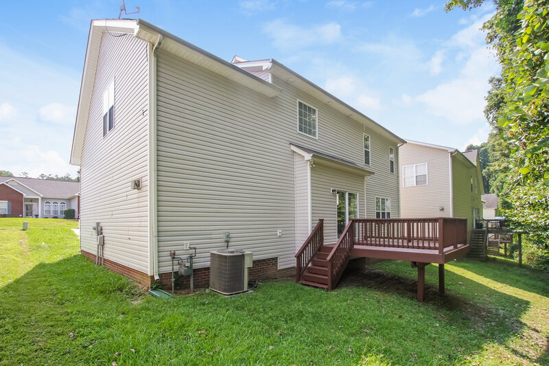 2,110/Mo, 3431 Ann Franklin Ct Charlotte, NC 28216 Rear View