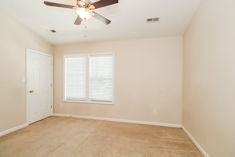 1,595/Mo, 8248 Carob Tree Ln Charlotte, NC 28215 Main Bedroom View 2