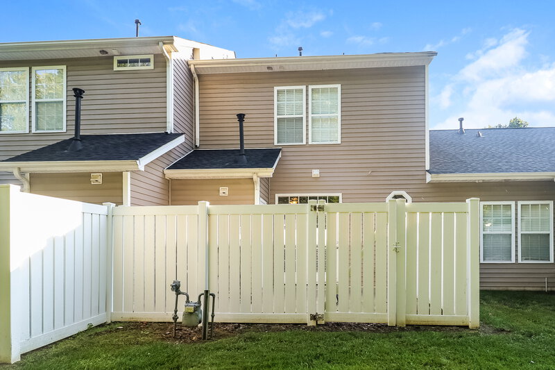 1,595/Mo, 8248 Carob Tree Ln Charlotte, NC 28215 Rear View