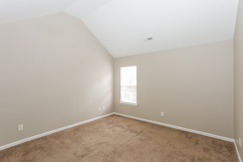 2,250/Mo, 4426 Oakburn Dr Charlotte, NC 28269 Main Bedroom View 2