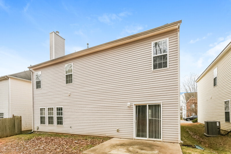 2,250/Mo, 4426 Oakburn Dr Charlotte, NC 28269 Rear View 2