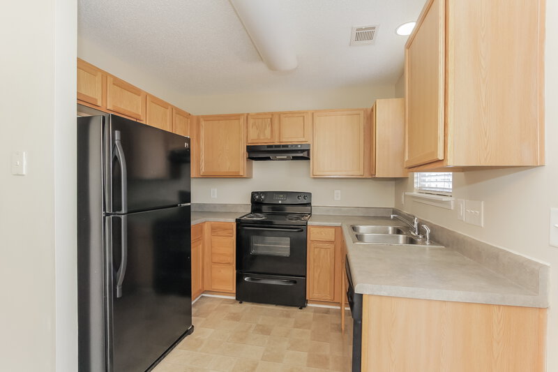 1,810/Mo, 17113 Greenlawn Hills Ct Charlotte, NC 28213 Misc View 3