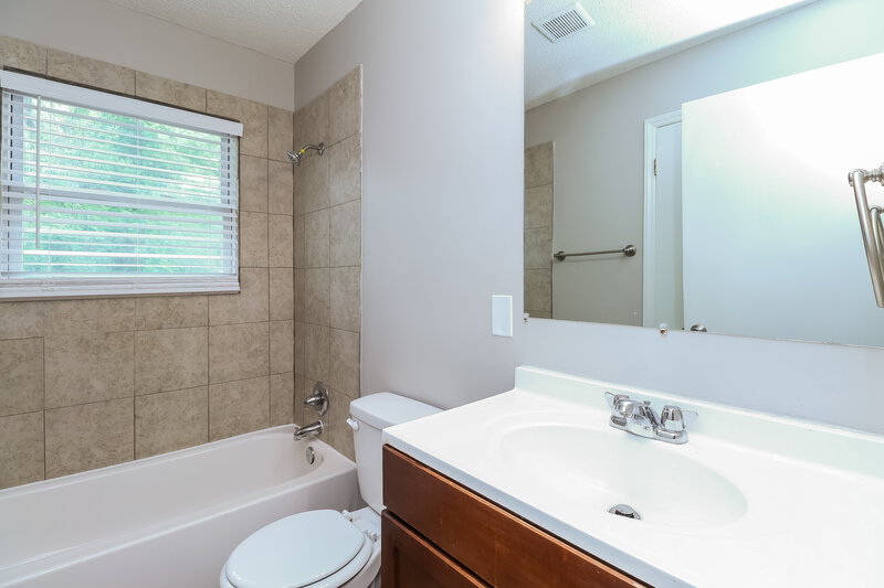 1,710/Mo, 2910 Freida Ln Gastonia, NC 28054 Bathroom View