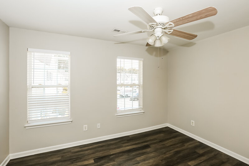 1,525/Mo, 3019 Nevin Place Dr Charlotte, NC 28269 Main Bedroom View 2