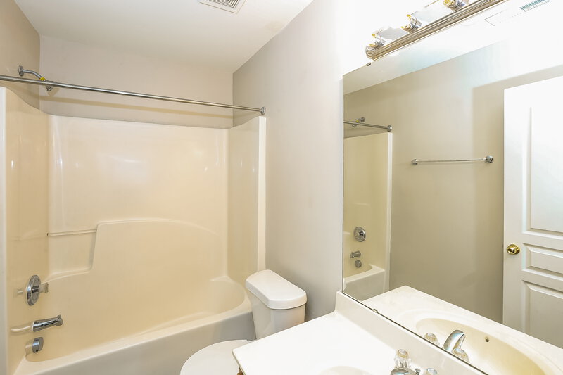 1,525/Mo, 3019 Nevin Place Dr Charlotte, NC 28269 Bathroom View
