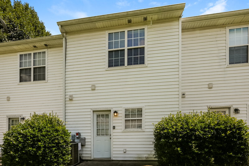 1,525/Mo, 3019 Nevin Place Dr Charlotte, NC 28269 Rear View